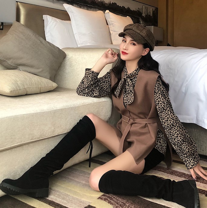 Set cămașă de damă cu imprimeu animal și vestă