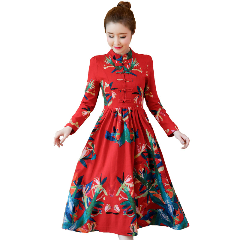 Rochie elegantă de damă cu mâneci lungi și imprimeu floral în roșu, galben, verde și negru