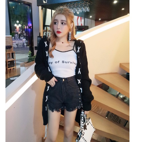 Vestă lungă fără închidere în alb și negru