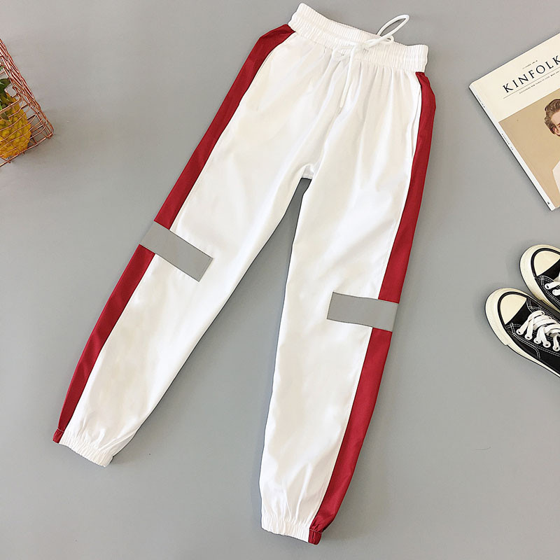 Αθλητικά γυναικεία παντελόνια σε μαύρο και άσπρο χρώμα