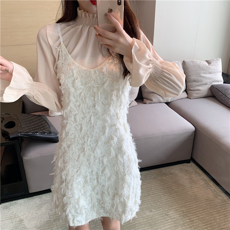 Set rochie cu franjuri si bluza cu guler inalt