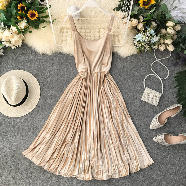 Női rakott bársonyruha vékony pántokkal, három színben