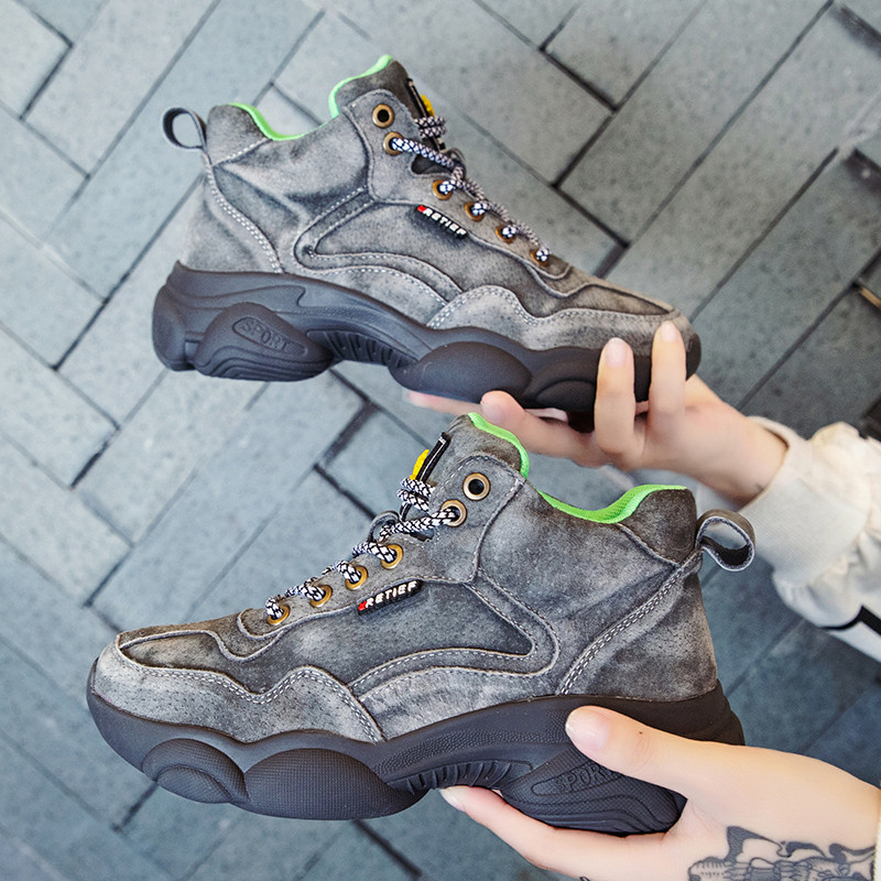 Öko velúrból készült női téli tornacipő durva talppal és megkötővel több színben