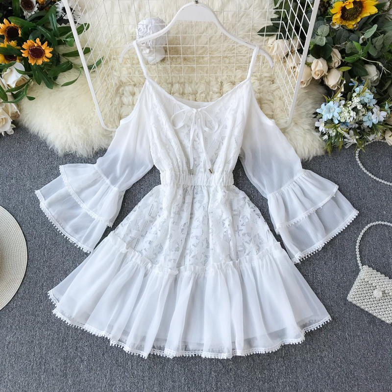 Modern női ruha csipke és lótusz ujjú három színben