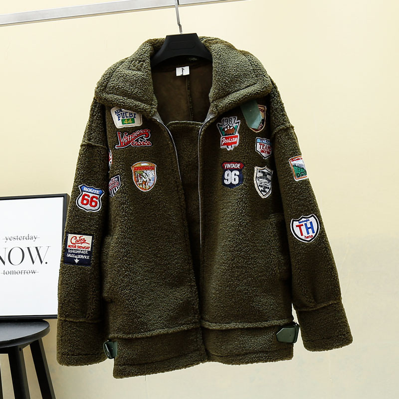 Geaca de dama de toamna cu fermoar si decor in trei culori