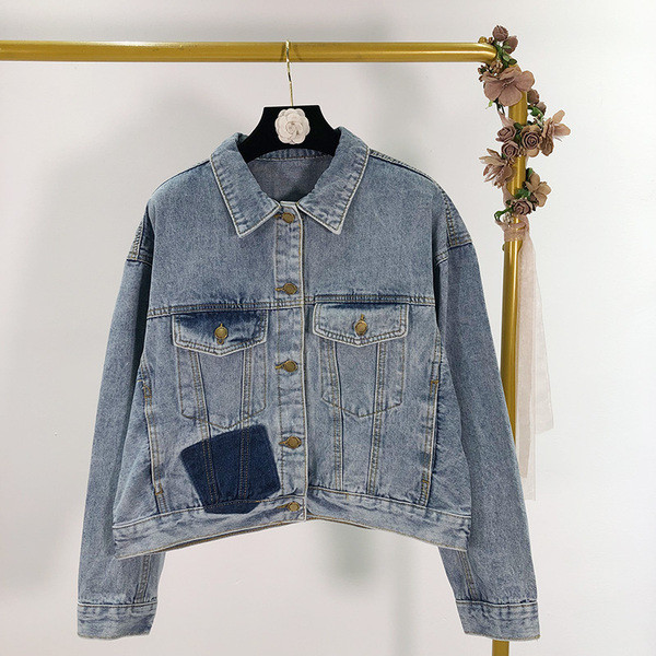 Jachetă modernă scurtă de blugi de culoare albastră