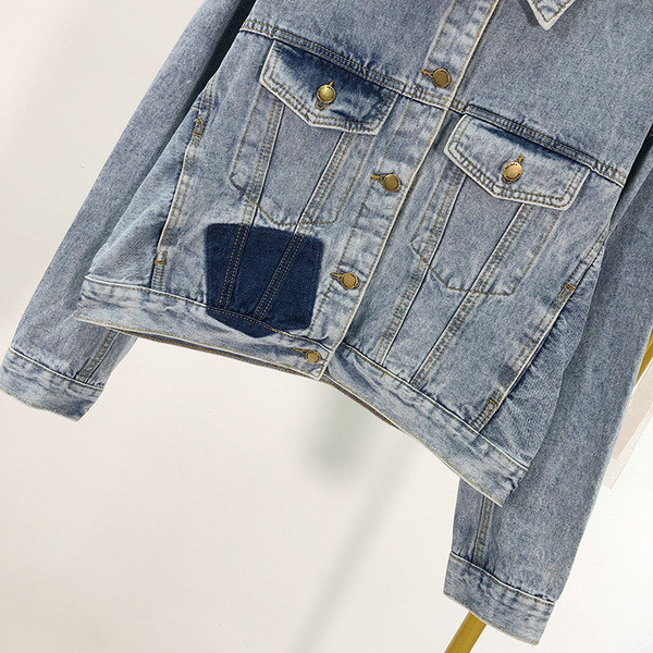 Jachetă modernă scurtă de blugi de culoare albastră