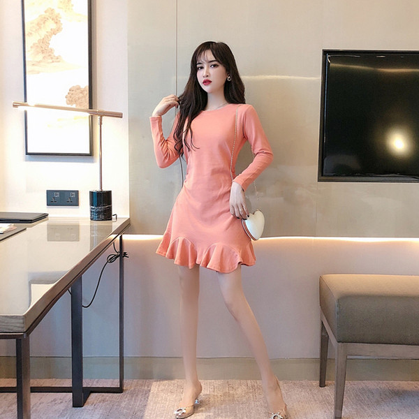 Rochie scurta de dama cu decolteu oval si maneci lungi in doua culori