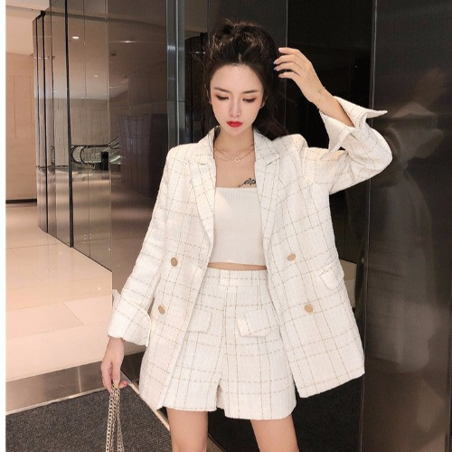 Női kockás kabát + rövidnadrág szett