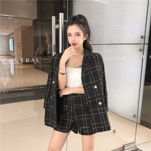 Női kockás kabát + rövidnadrág szett