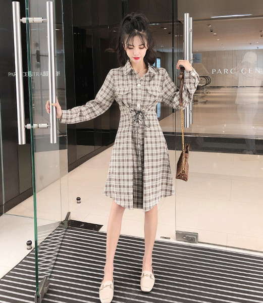 Rochie lunga in carouri cu nasturi si cravate in doua culori