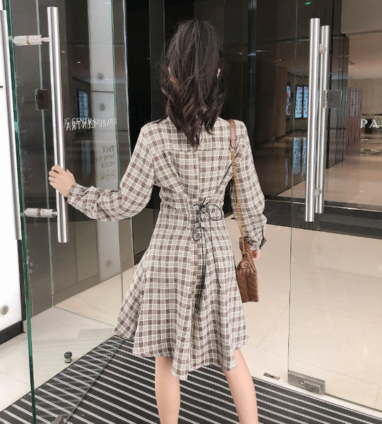 Rochie lunga in carouri cu nasturi si cravate in doua culori