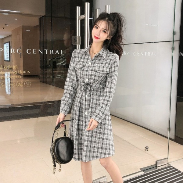 Rochie lunga in carouri cu nasturi si cravate in doua culori