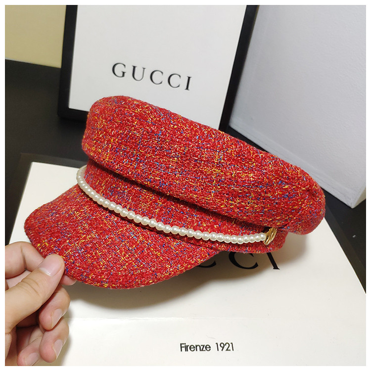 Modern női sapka gyöngyökkel, különböző színekben