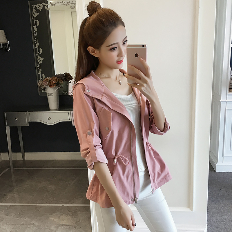 Modern női kabát rózsaszín és barna színben, kapucnival