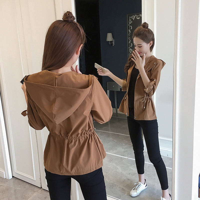 Modern női kabát rózsaszín és barna színben, kapucnival