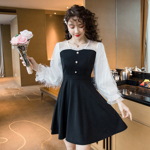 Új modell női ruha - szabású modell fekete színben