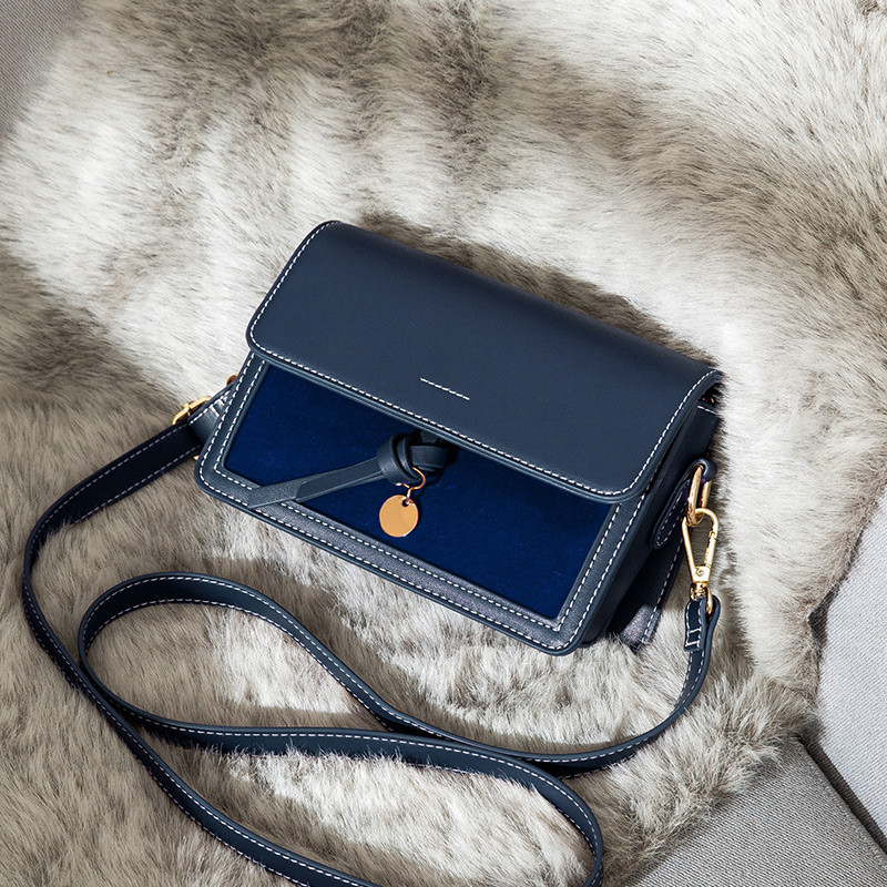 Modern elegáns női táska különböző színekben