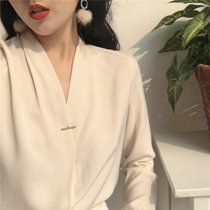 Stílusos női ing két színben, klasszikus gallérral