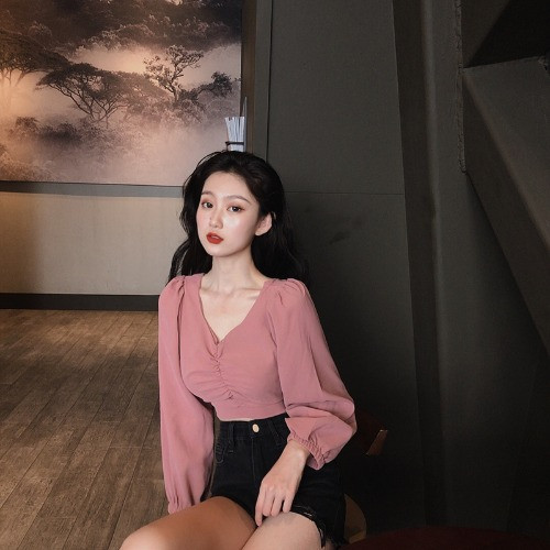 Modern női rövid blúz, széles ujjal