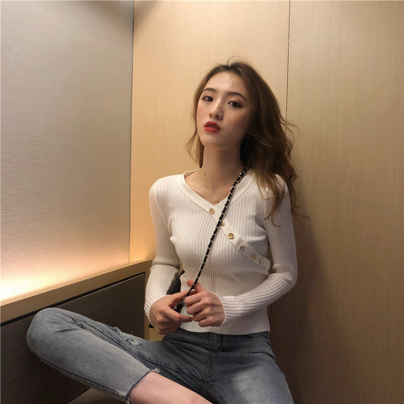 Μοντέρνα γυναικεία μπλούζα  με κουμπιά σε τρία χρώματα - σλιμ μοντέλο