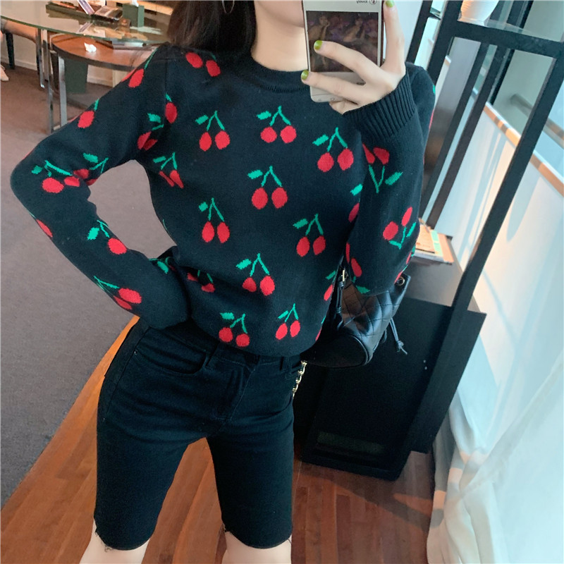 Μοντέρνα γυναικεία μπλούζα σε δύο χρώματα με οβάλ ντεκολτέ