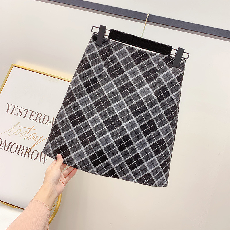 Fusta dama in carouri cu talie inalta in trei culori