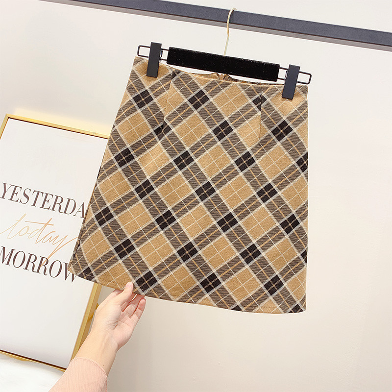 Fusta dama in carouri cu talie inalta in trei culori