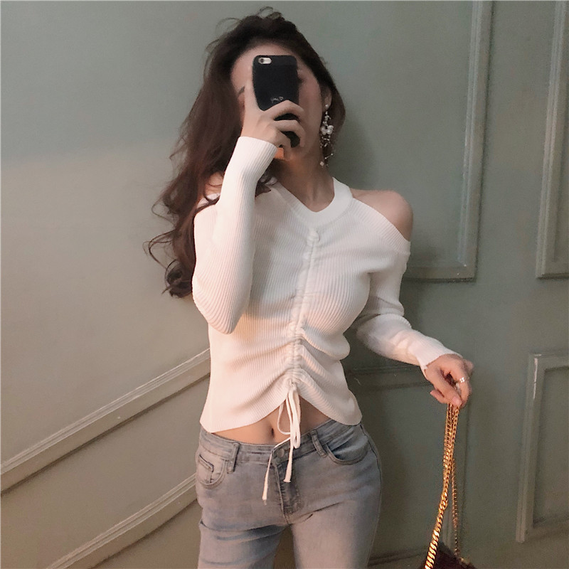 Modern női blúz két színben, csupasz váll és nyakkendő