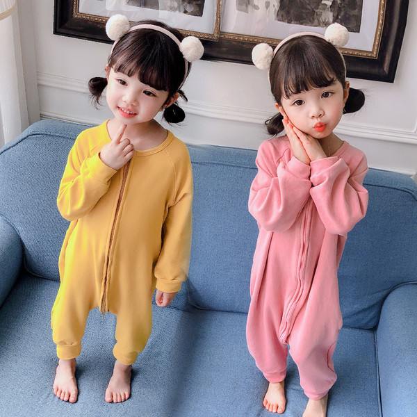 Детска пижама за момичета в розов и жълт цвят с бродерия