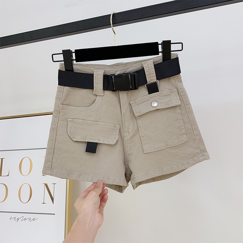 Női rövidnadrág övvel, két színben
