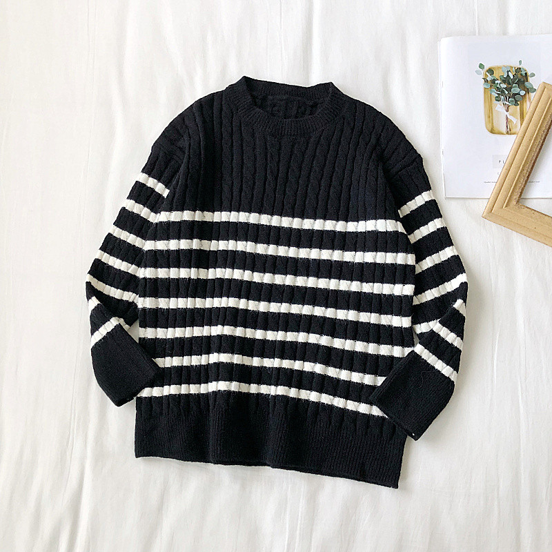 Casual γυναικεία πουλόβερ σε λευκό και μαύρο