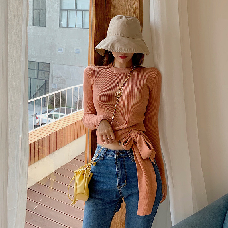 Bluza de dama moderna in mai multe culori cu decolteu oval