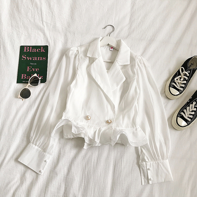 Stílusos női ing fehér és fekete színben, gombokkal