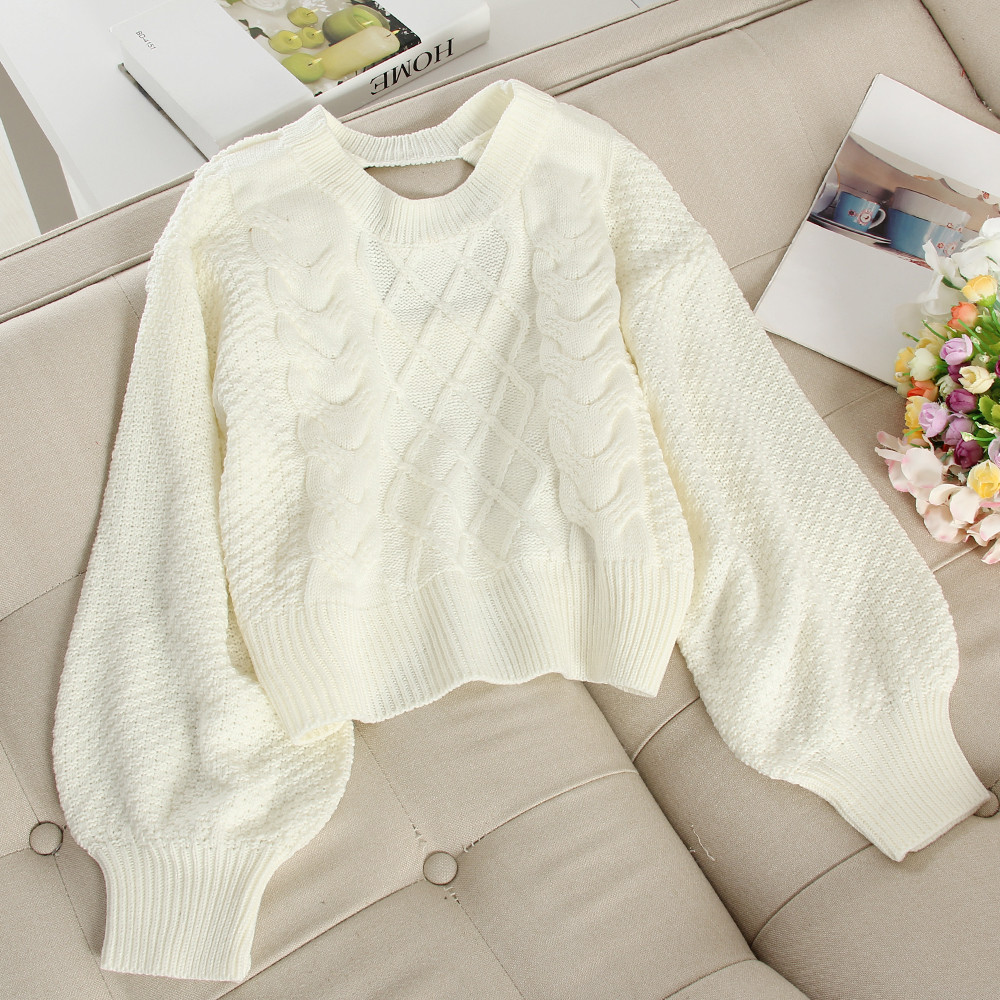 Modern női pulóver kivágásokkal több színben