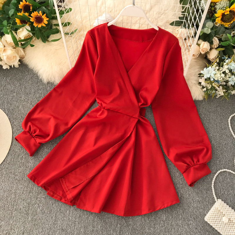 Rochie moderna de dama cu decolteu spitz si maneci lungi in mai multe culori