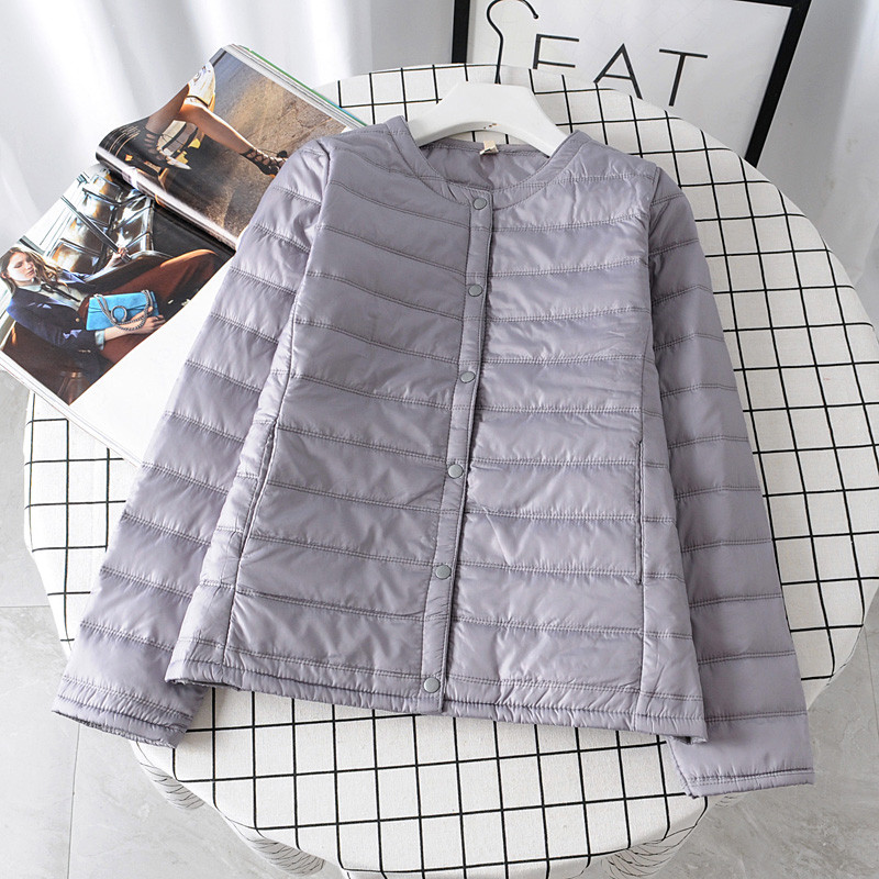 Geaca de dama de toamna cu decolteu O si nasturi in mai multe culori