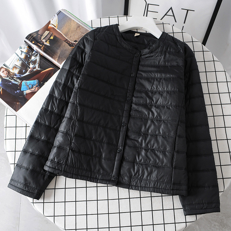 Geaca de dama de toamna cu decolteu O si nasturi in mai multe culori