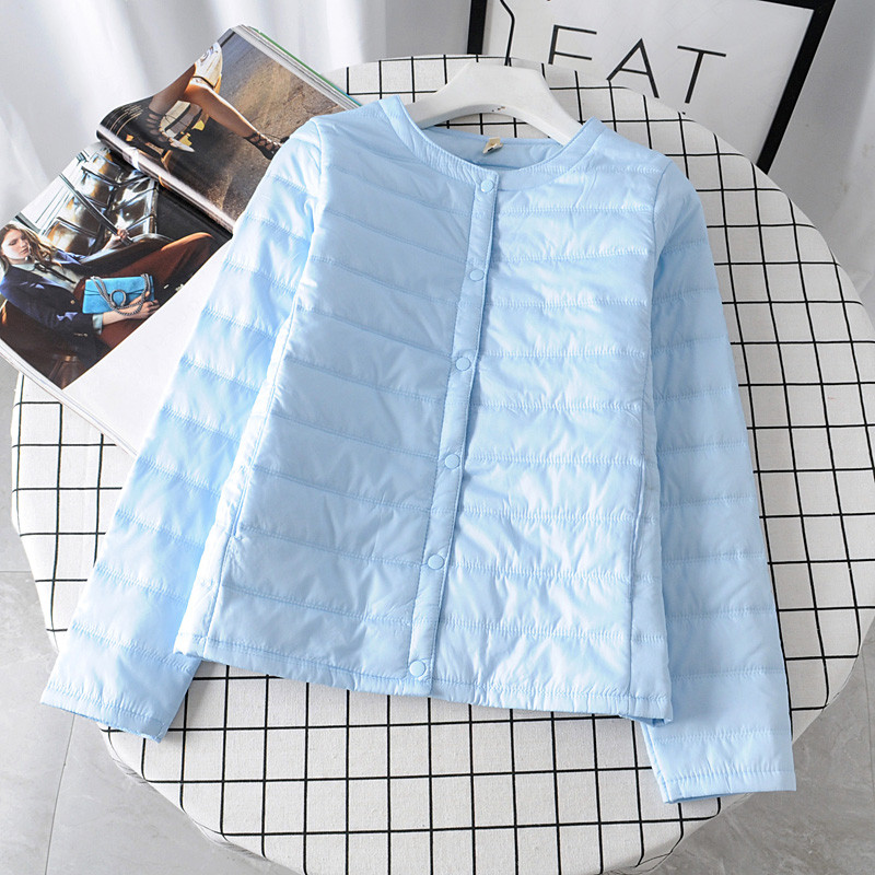 Geaca de dama de toamna cu decolteu O si nasturi in mai multe culori