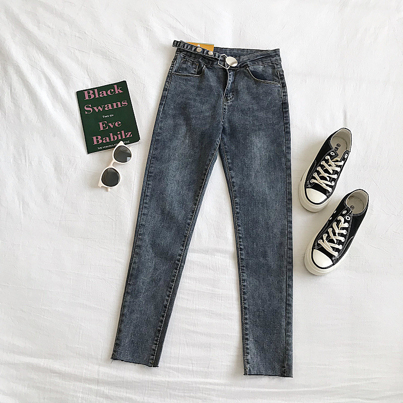 Modern női farmer kék és szürke színben, zsebekkel