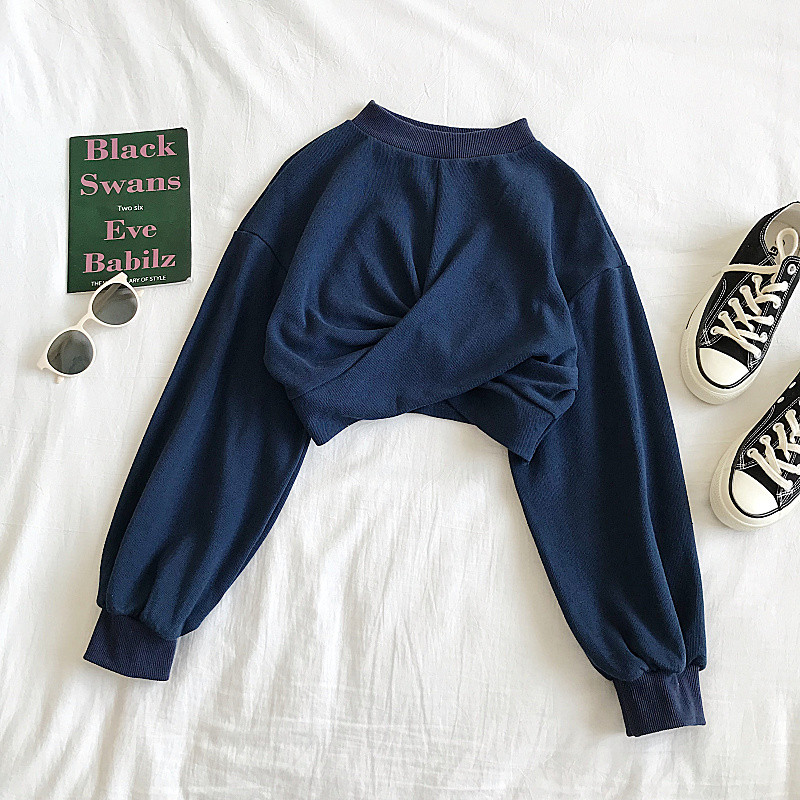 Rövid női blúz három színben, hosszú ujjal