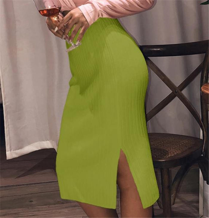 Modern női szoknya magas derékkal és hasítékkal, különböző színekben