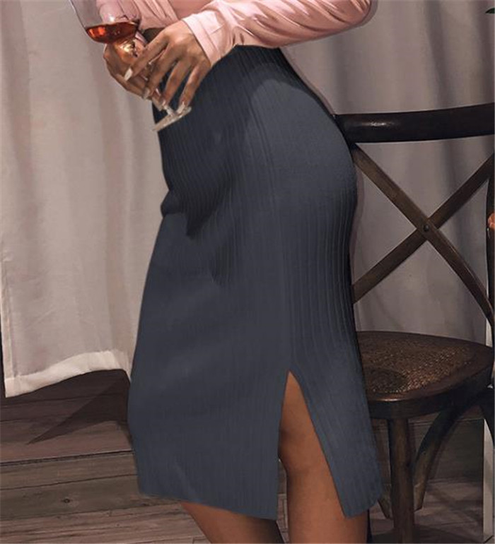 Modern női szoknya magas derékkal és hasítékkal, különböző színekben