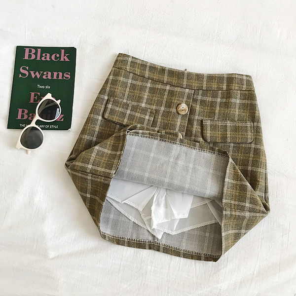 Kockás női szoknya három színben, gombokkal, magas derékkal