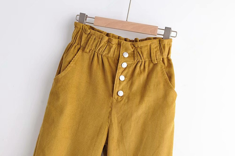 Pantaloni lungi din catifea cu talie elastica inalta si nasturi