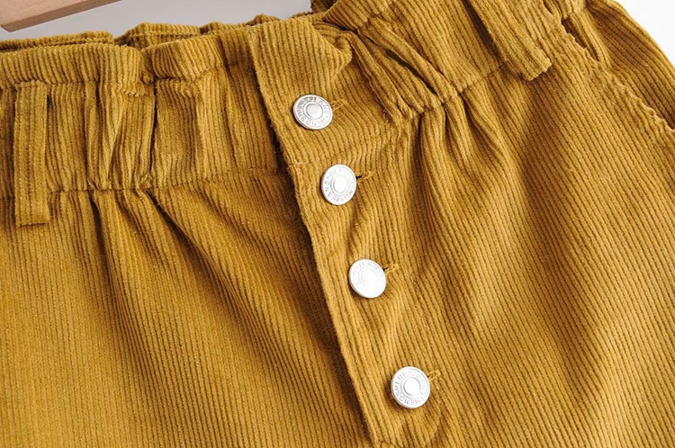 Pantaloni lungi din catifea cu talie elastica inalta si nasturi