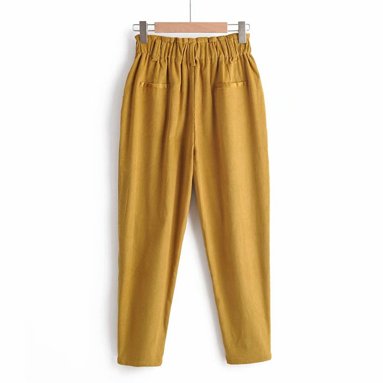 Pantaloni lungi din catifea cu talie elastica inalta si nasturi