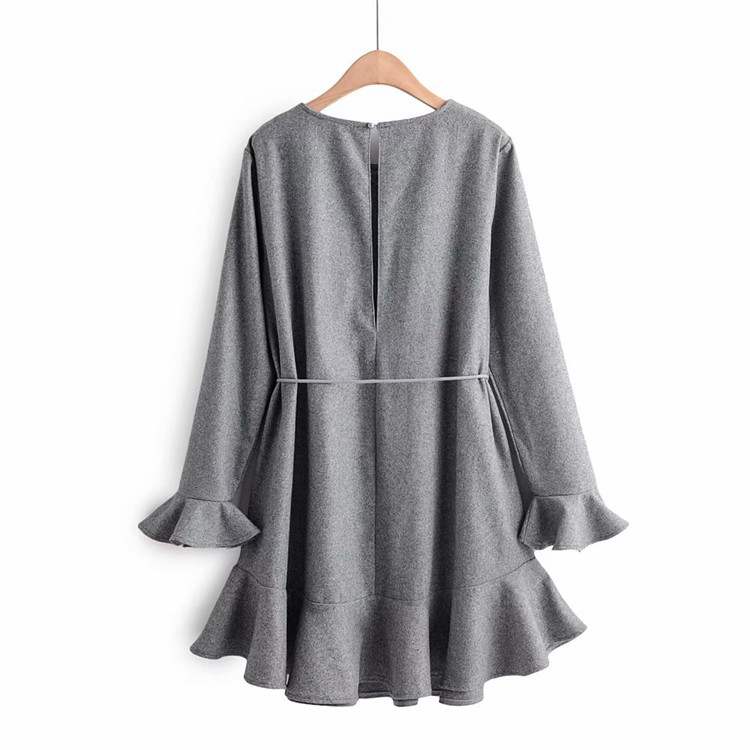 Szürke női ruha, derékban megkötős - szabású modell