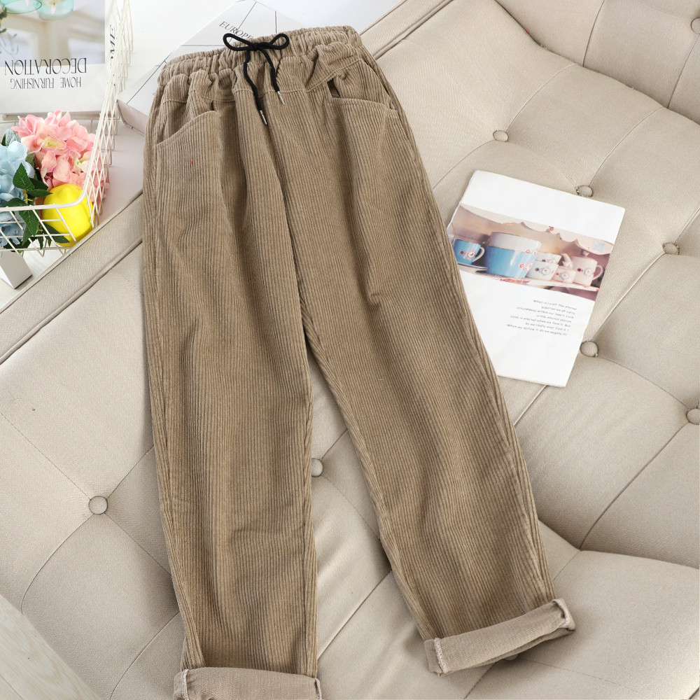 Aktuális női nadrág gumírozott derékkal és zsebekkel több színben