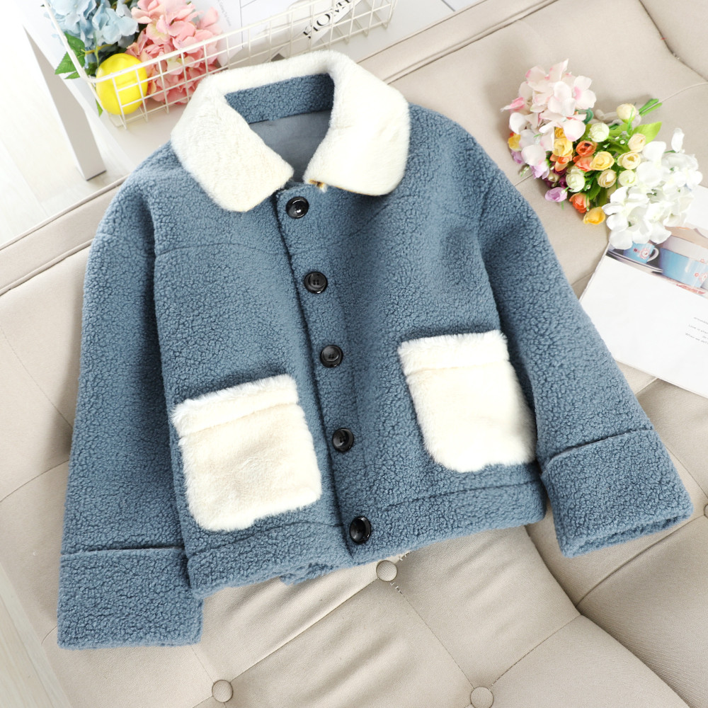 Късо дамско палто с джобове в няколко цвята